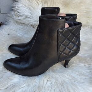 Brooks‎ Brothers black leather quilted ankle boots 7.5